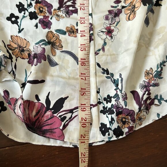 White House Black Market Floral Blouse Bell Sleeve Top Sz S Old Money Boho Chic - Picture 3 of 8